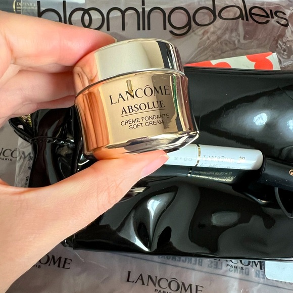 NWT Lancôme Absolue Soft Cream Revitalizing & Brightening Moisturizer 15ml - Picture 8 of 8